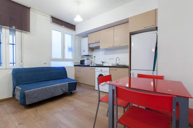 Mercado Anton Martin Apartment มาดริด ภายนอก รูปภาพ