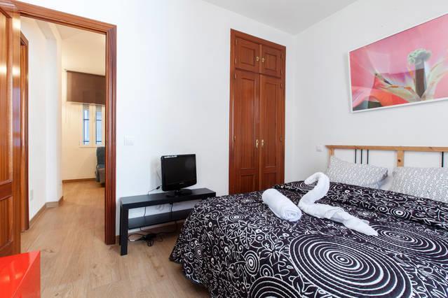 Mercado Anton Martin Apartment มาดริด ภายนอก รูปภาพ